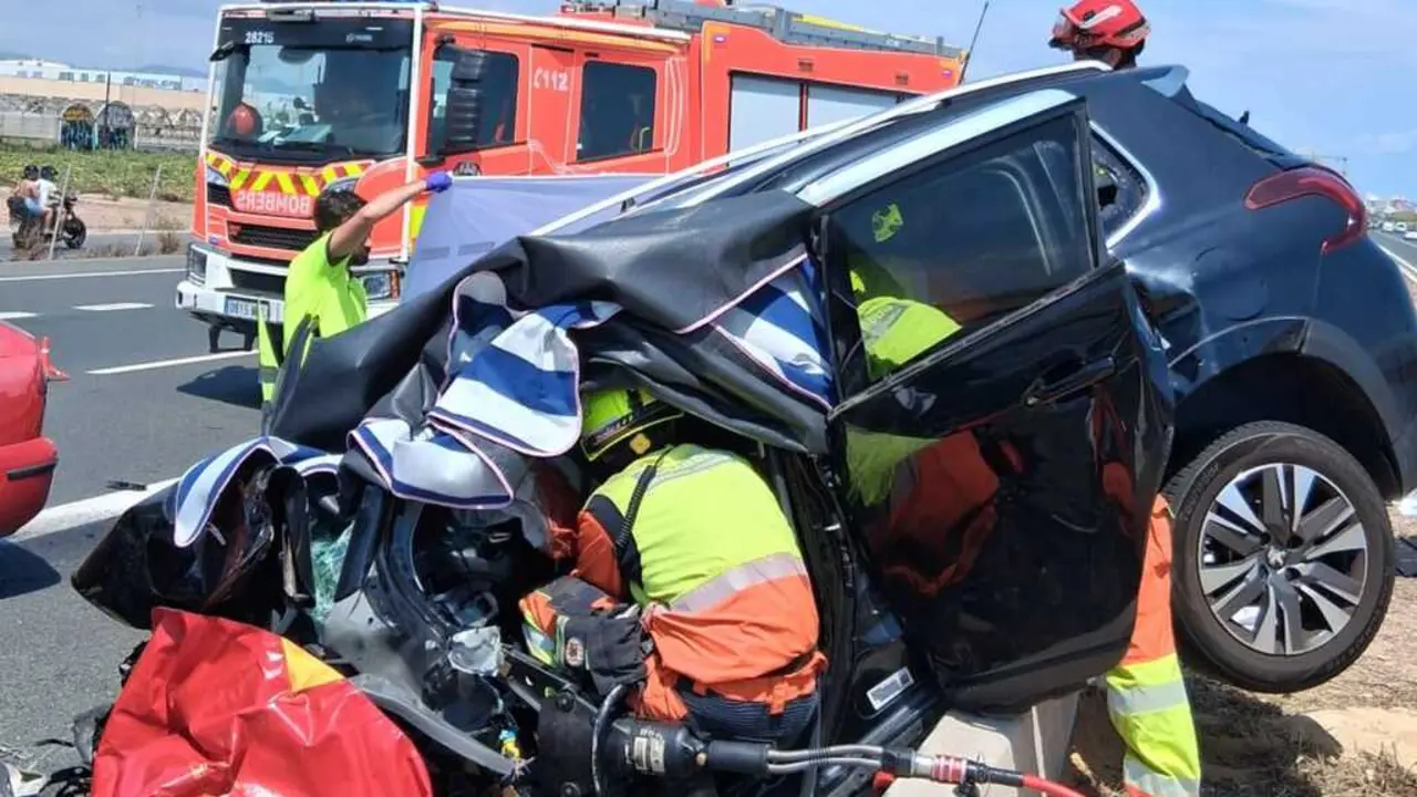 Accidente mortal entre siete veh&iacute;culos en la V-21 en Foios (Valencia)