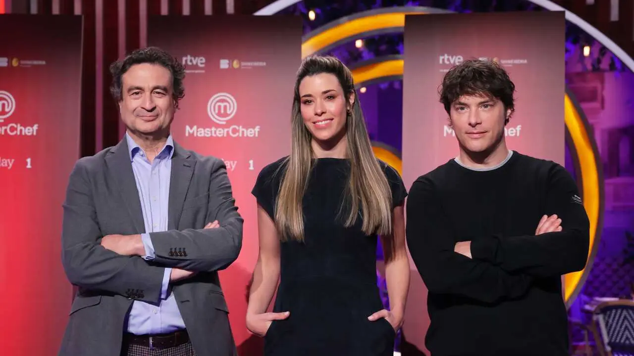 Archivo - Pepe Rodr&iacute;guez, Marta Sanahuja y  Jordi Cruz posan en el photocall de la presentaci&oacute;n de 'MasterChef 14', a 26 de marzo de 2027, en Madrid (Espa&ntilde;a)