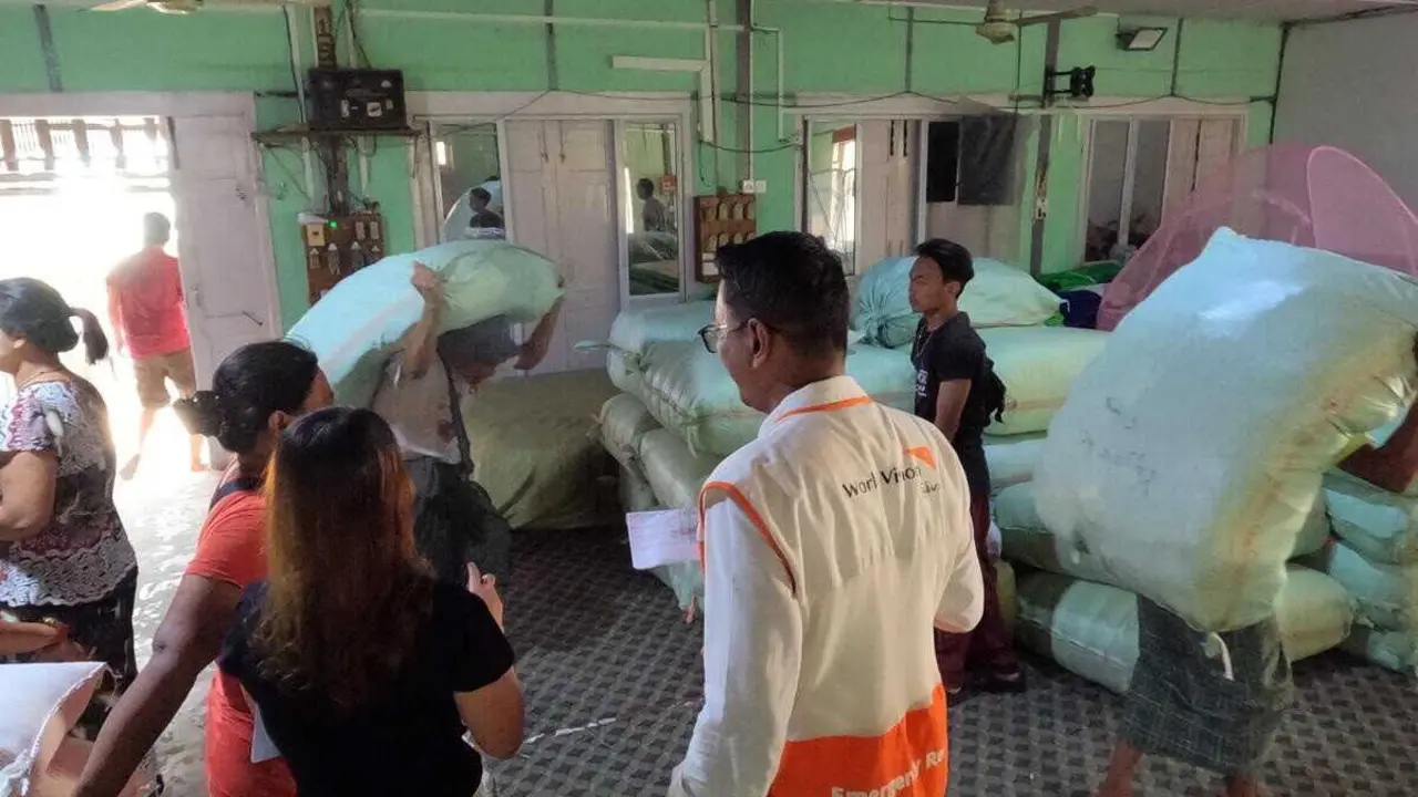 Asistencia humanitaria de World Vision, integrada en el Comit&eacute; de Emergencia Espa&ntilde;ol, en el terremoto de Myanmar.