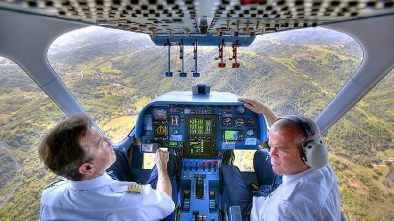 Archivo - Pilotos y auxiliares de vuelo tienen m&aacute;s riesgo de muerte por c&aacute;ncer relacionado con radiaci&oacute;n que otros profesionales 