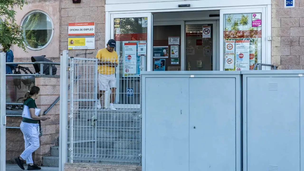 Fachada de una Oficina de Empleo