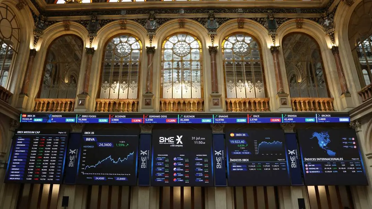 Paneles del Ibex en el Palacio de la Bolsa de Madrid.