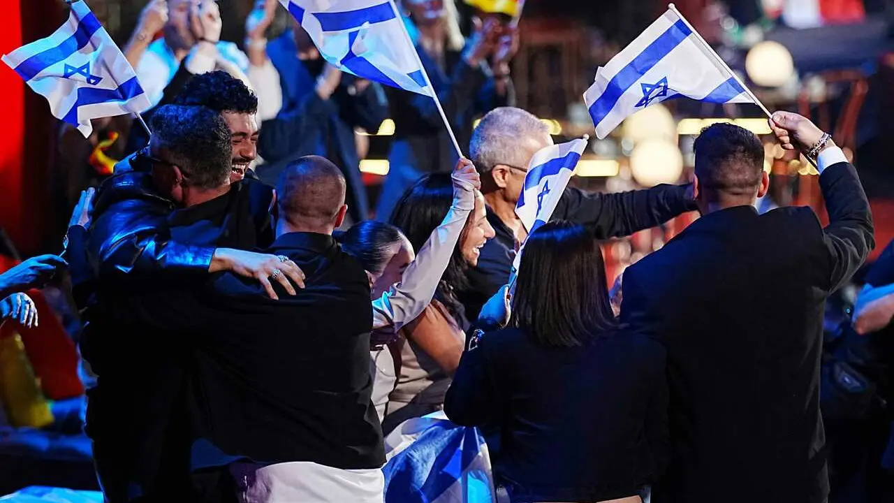 Archivo - Noam Bettan, de Israel, celebra tras la primera semifinal del 70.&ordm; Festival de Eurovisi&oacute;n (ESC) en la Stadthalle de Viena. 