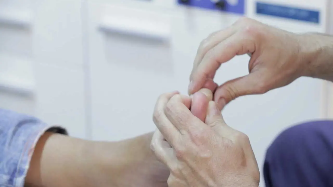 Archivo - Pod&oacute;logos advierten de las diez lesiones de los pies que se disparan en primavera: del dolor de tal&oacute;n a u&ntilde;as encarnadas