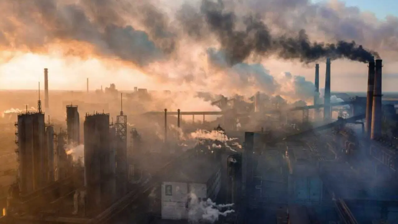 Archivo - La acumulaci&oacute;n de gases de efecto invernadero causa el calentamiento global.