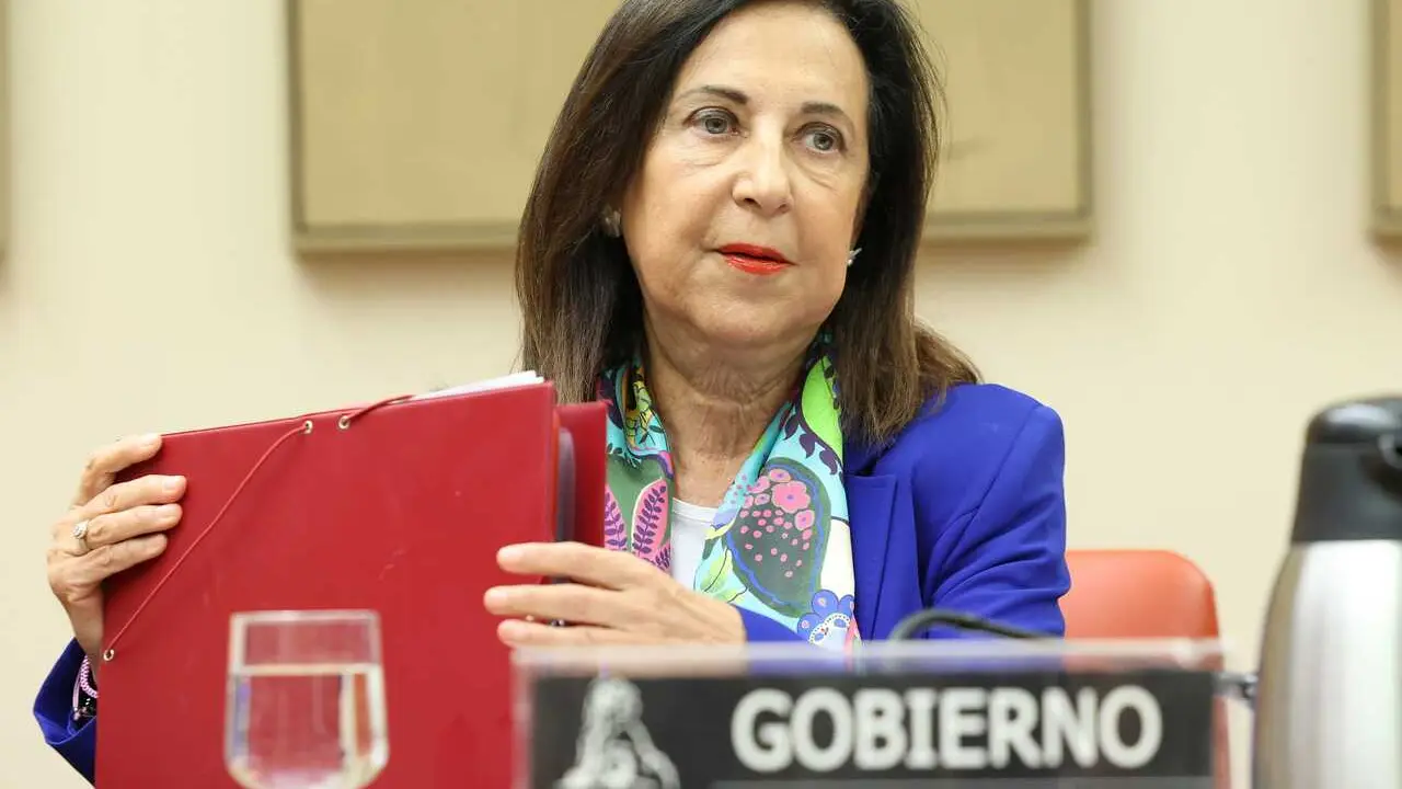 La ministra de Defensa, Margarita Robles, durante una comparecencia ante la Comisi&oacute;n de Defensa en el Congreso de los Diputados, a 25 de agosto de 2026, en Madrid (Espa&ntilde;a). La comparecencia tiene como objeto informar sobre la gesti&oacute;n de sus competencias e