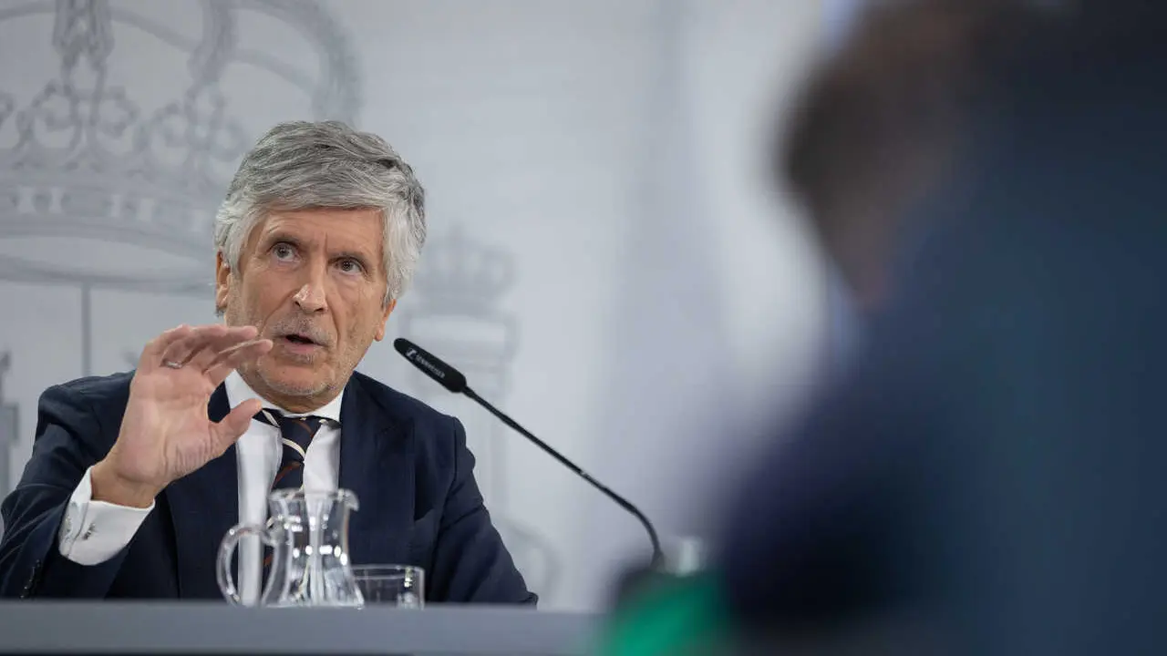 El ministro del Interior, Fernando Grande-Marlaska, durante la rueda de prensa tras el Consejo de Ministros, a 25 de agosto de 2026, en Madrid (Espa&ntilde;a).