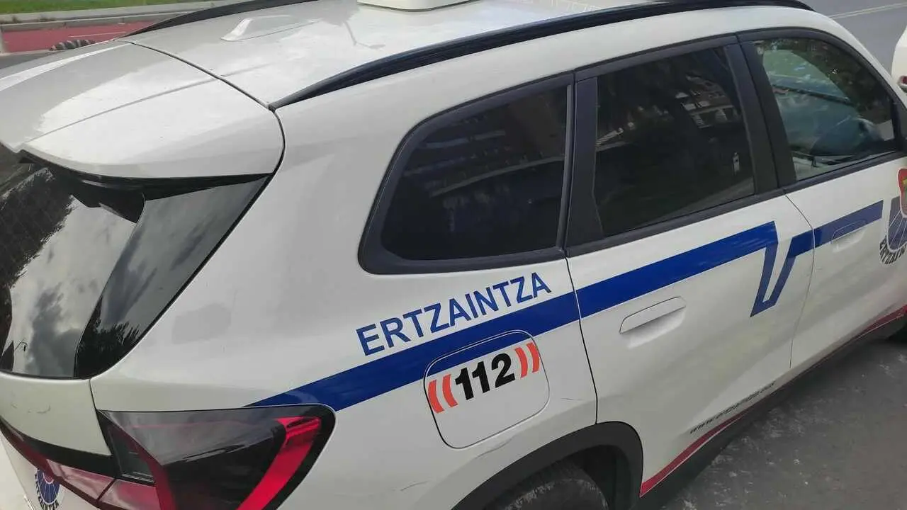 Veh&iacute;culo de la Ertzaintza