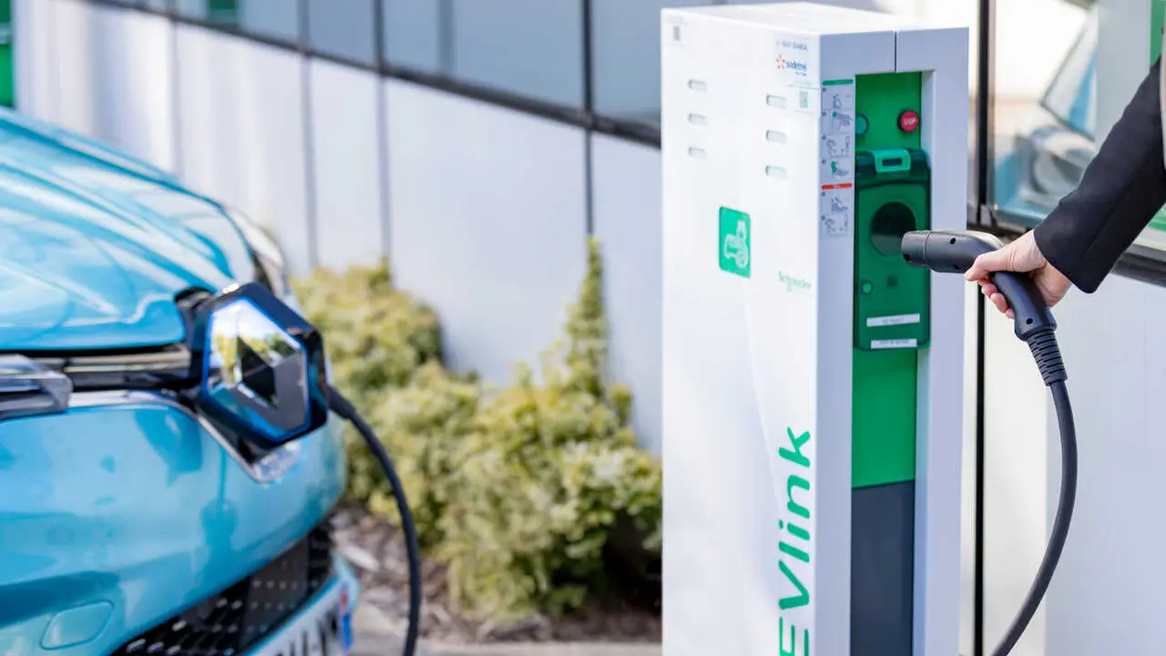 24 Minutos, El Tiempo M&aacute;ximo De Espera Que Los Conductores De El&eacute;ctricos Consideran Razonable