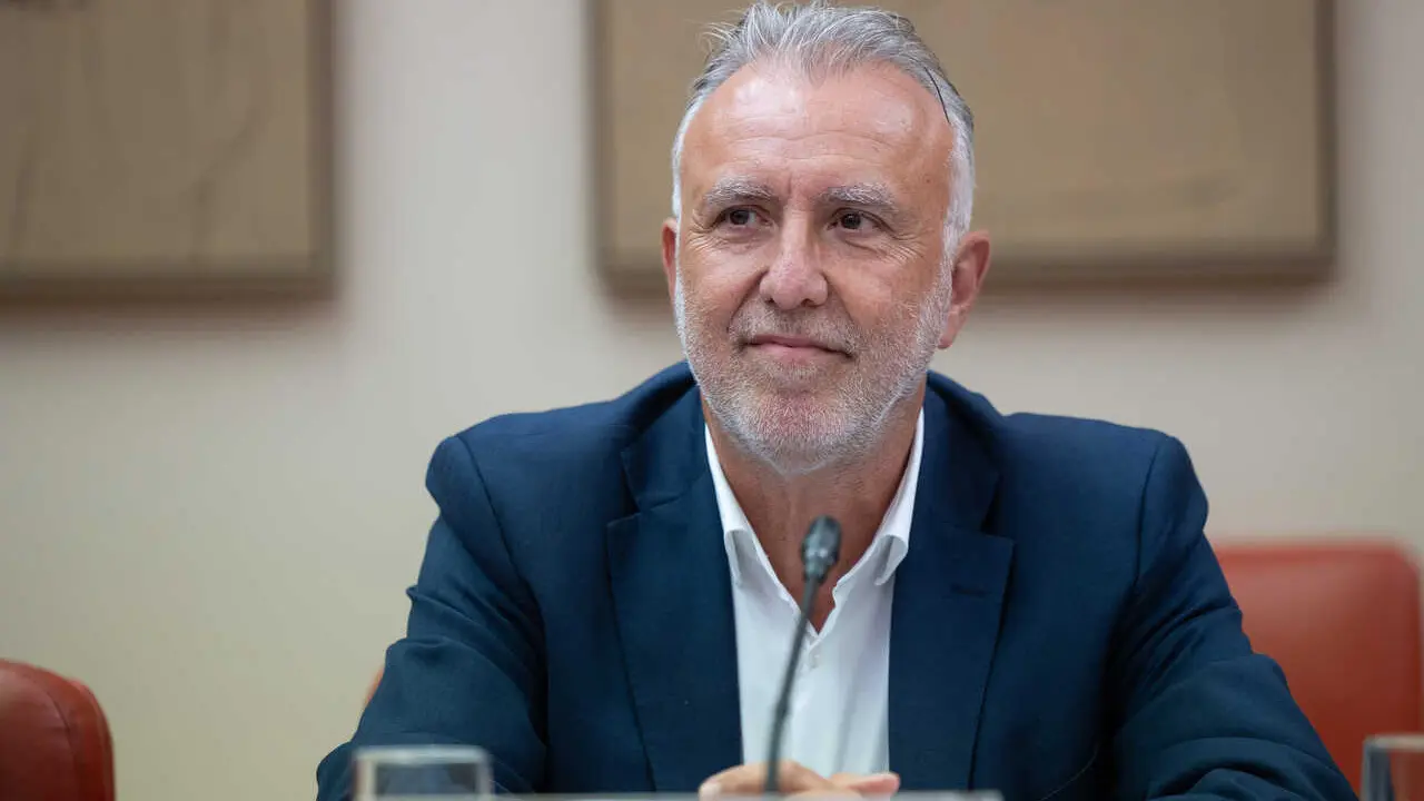 El ministro de Pol&iacute;tica Territorial y Memoria Democr&aacute;tica, &Aacute;ngel V&iacute;ctor Torres, comparece ante la Comisi&oacute;n Mixta de Seguridad Nacional, en el Congreso de los Diputados, a 27 de agosto de 2026, en Madrid (Espa&ntilde;a). 