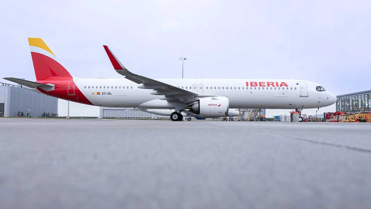Archivo - El nuevo Airbus A321XLR de Iberia.