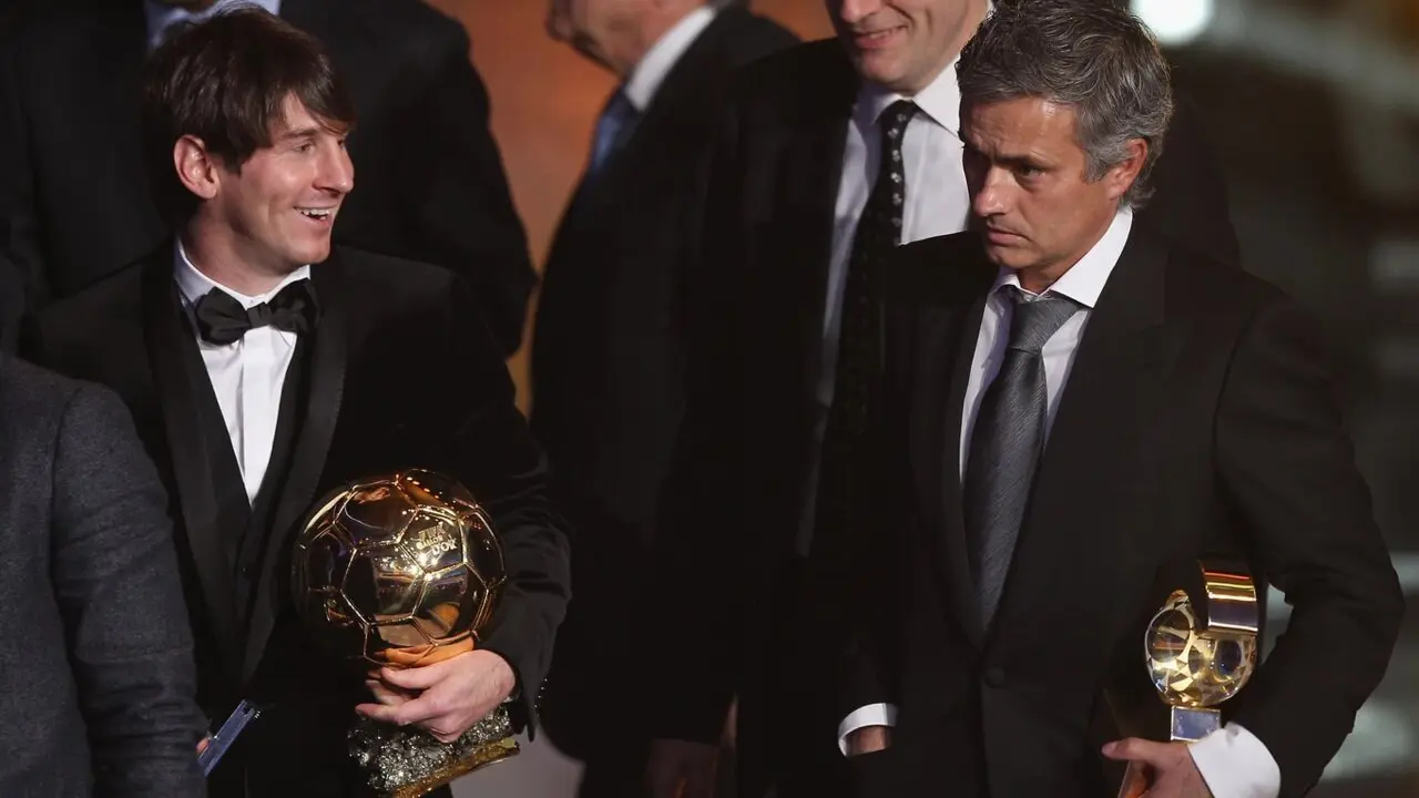 Messi junto a Mourinho en la Gala del Bal&oacute;n de Oro
