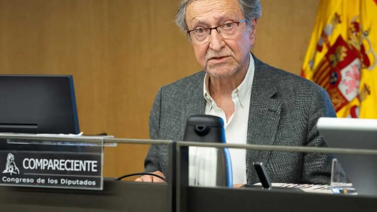 Archivo - Comparecencia en el Congreso de Paco Lobat&oacute;n, presidente de la Fundaci&oacute;n Europea por las personas desaparecidas QSDGlobal.