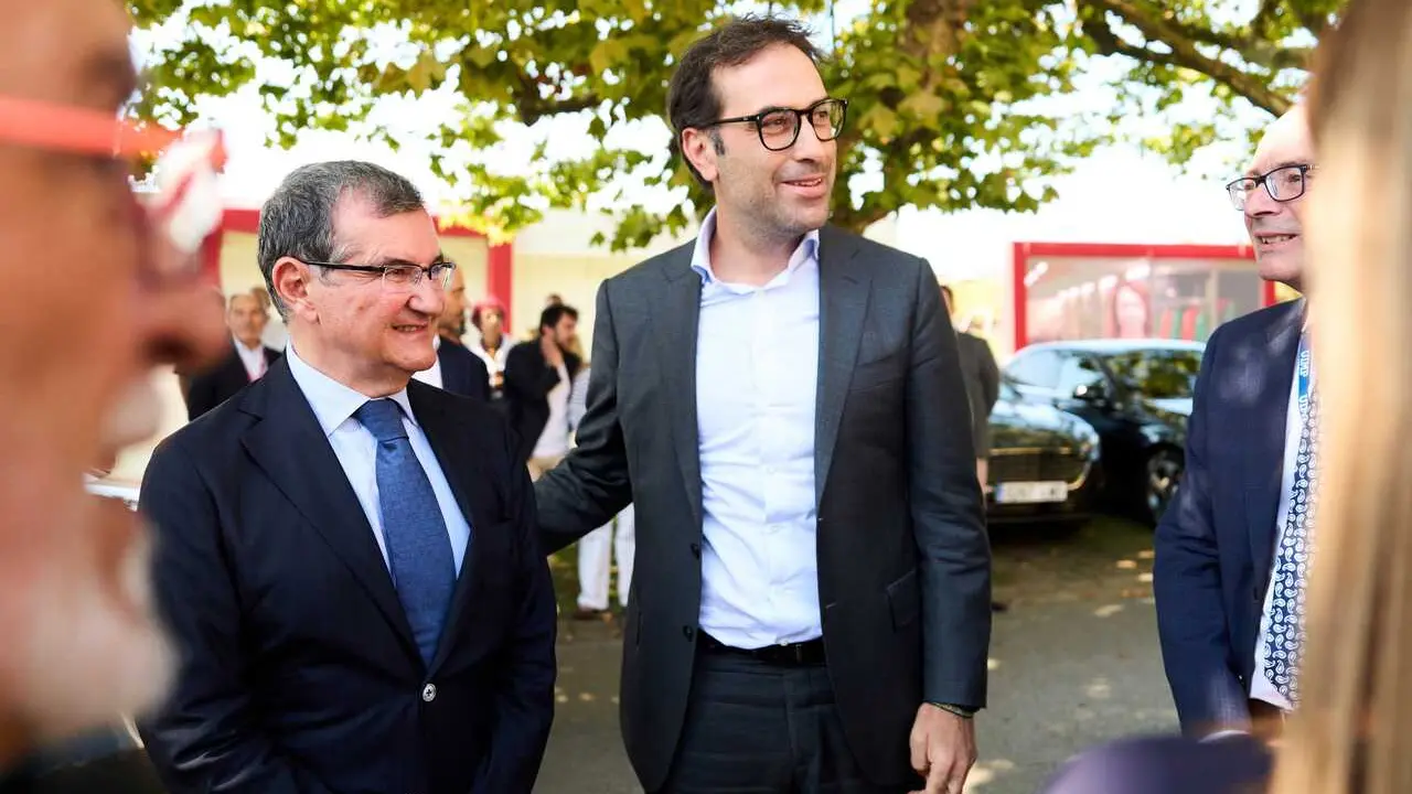 El vicepresidente primero y titular de Econom&iacute;a, Carlos Cuerpo, participa en el 40 Encuentro de AMETIC, en el Palacio de la Magdalena, a 2 de septiembre de 2026, en Santander, Cantabria (Espa&ntilde;a). El foro, celebrado en Santander dentro de los cursos de ver
