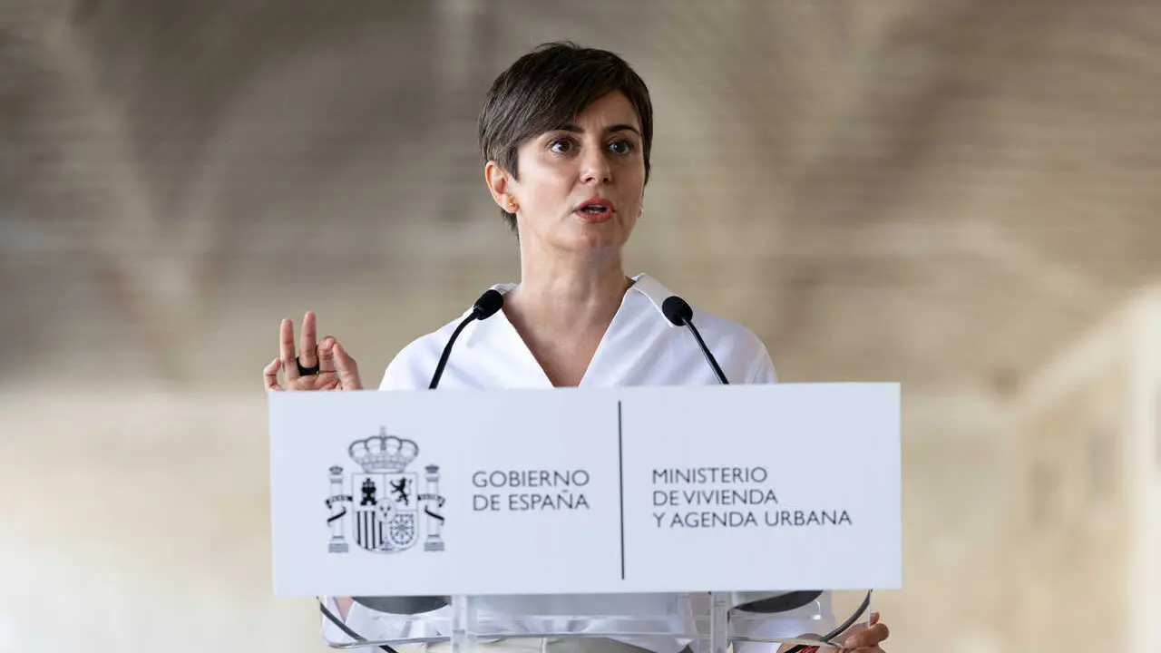 Archivo - La ministra de Vivienda y Agenda Urbana, Isabel Rodr&iacute;guez.