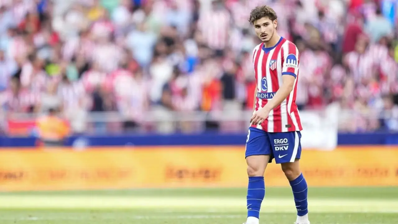 Juli&aacute;n &Aacute;lvarez