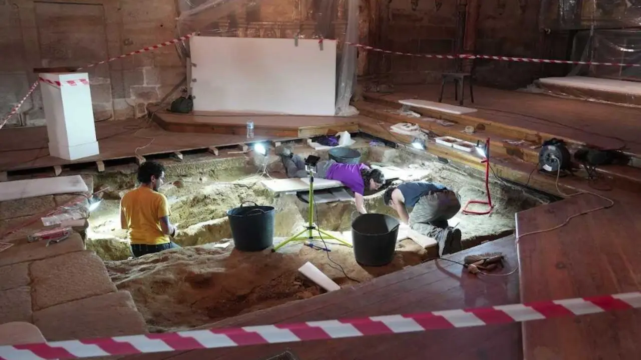 Excavaciones en el convento de Santa Clara, Pontevedra