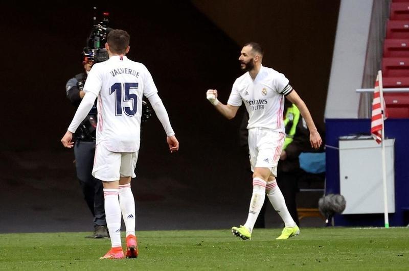 Benzema celebrando su gol.