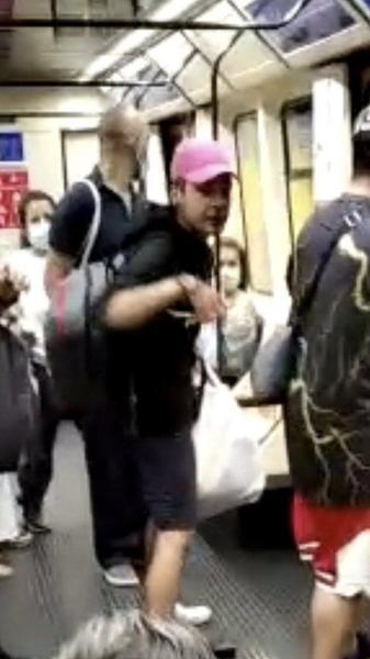 Agresor del metro. Twitter