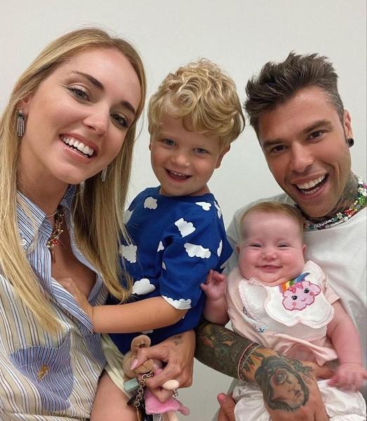 Chiara Ferragni con Fedez y sus hijos. Instagram