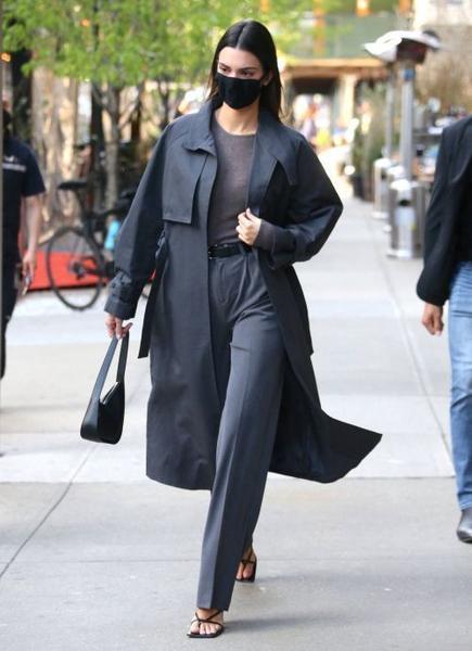 Kendall Jenner quitte son hôtel à New York - 27_04_2021