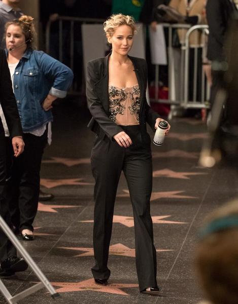 Jennifer Lawrence wears Dolce&Gabbana on “Jimmy Kimmel Live” in Los Angeles_ #DGCelebs