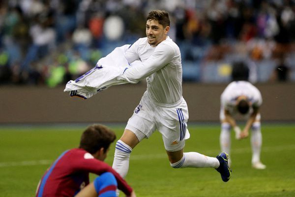 Soccer Football - Spanish Super Cup - Semi Final - Real Madrid v FC Barcelona - King Fahd International Stadium, Riyadh, Saudia Arabia - January 12, 2022 Real Madrid's Federico Valverde celebrates scoring their third goal REUTERS/Ahmed Yosri     TPX IMAGES OF THE DAY