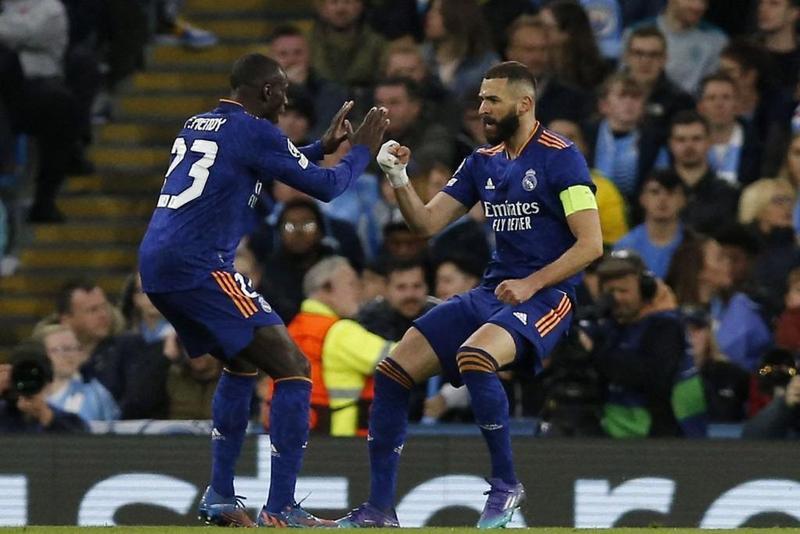 Benzema y Mendy celebrando el gol del 2-1