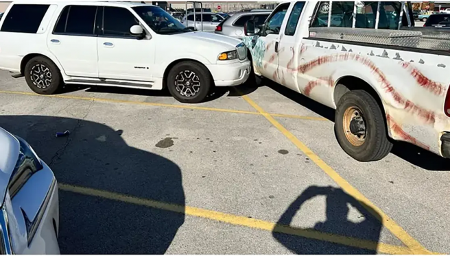 Escena del choque en el aparcamiento