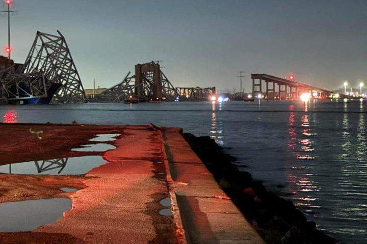 El puente de Baltimore totalmente destruido